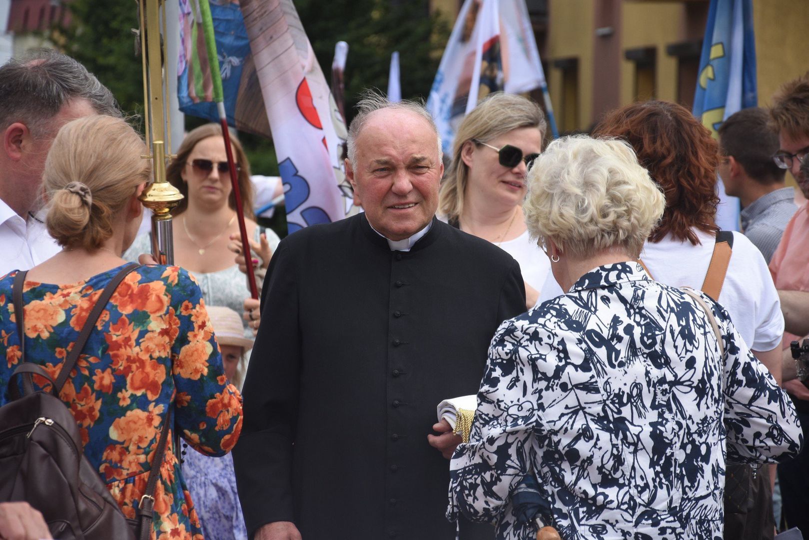 Ulicami Śremu przeszedł Marsz dla Życia i Rodziny. Ks. Marian Brucki: Chwała Bogu, że jesteście i ratujecie honor naszego miasta [zdjęcia]