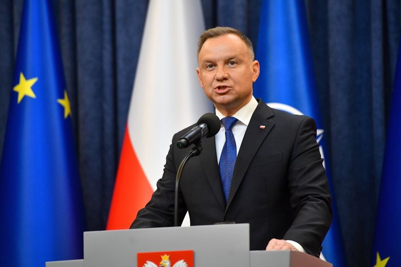 Prezydent Andrzej Duda zadecydował o podpisaniu tzw. ustawy "lex Tusk"