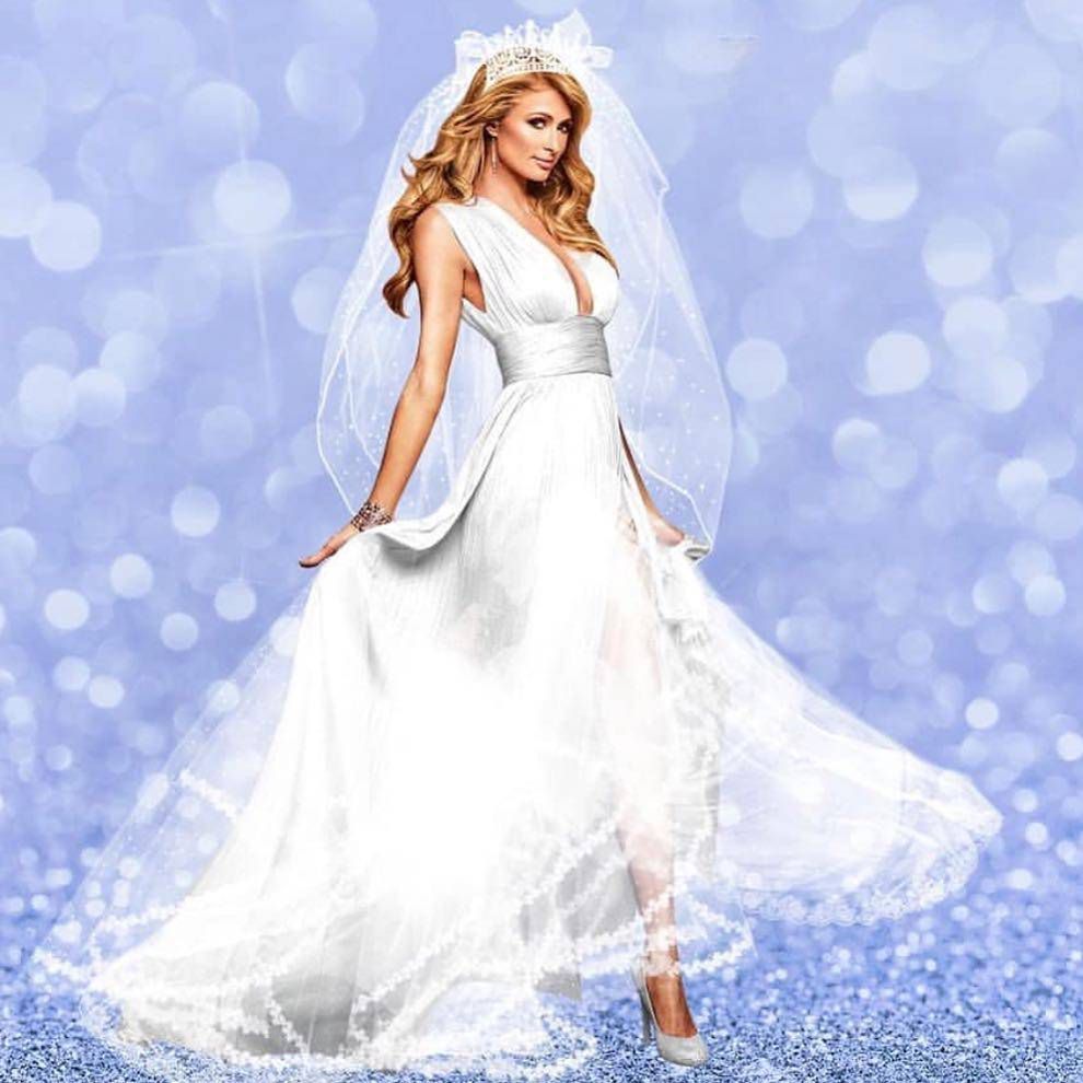 Paris Hilton pokazała suknię ślubną