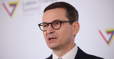 Premier Morawiecki apeluje: zamroźcie aktywa oligarchów, skonfiskujcie je