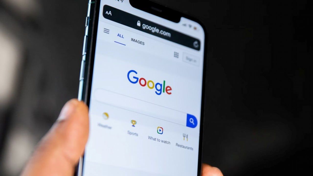 Najnowszy eksperyment AI Google może wprowadzać w błąd czytelników