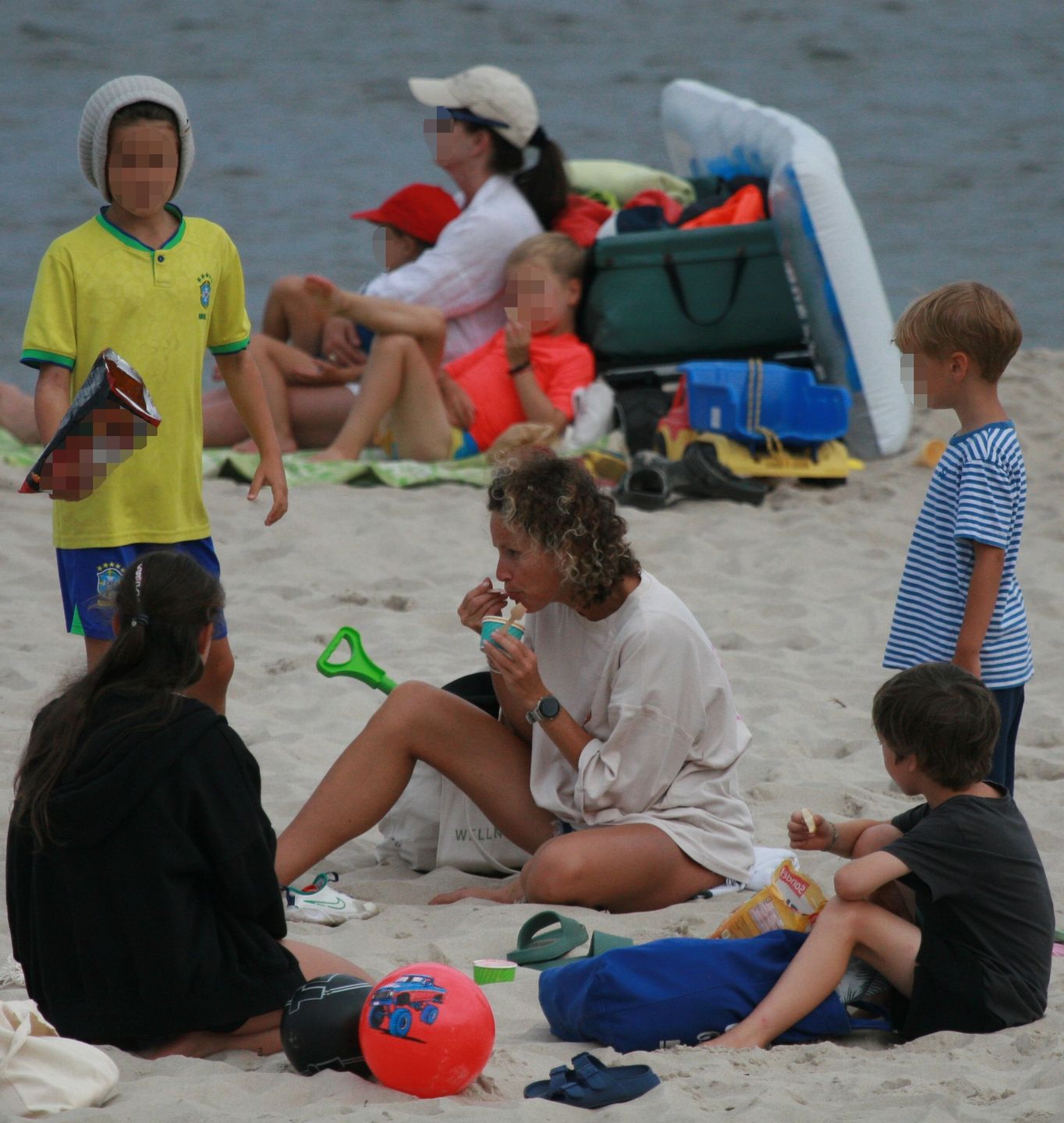 Rodzinne wakacje Moniki Mrozowskiej w Chałupach