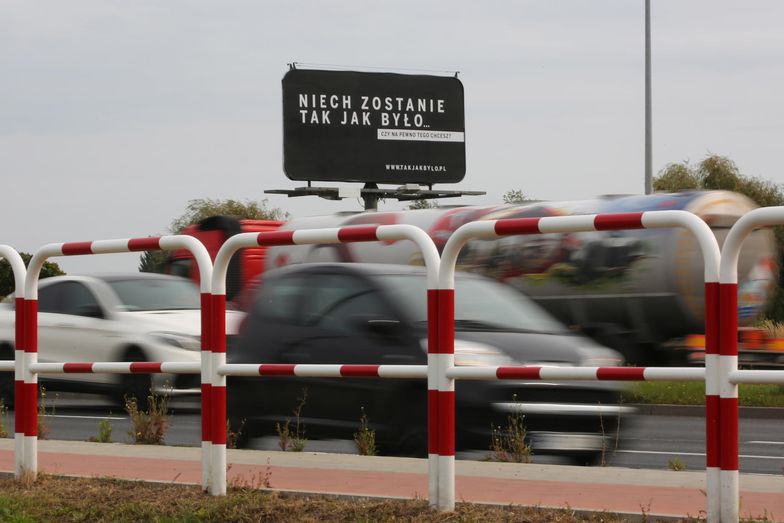 Pierwsza wpłata 17 firm wynosiła 100 mln zł