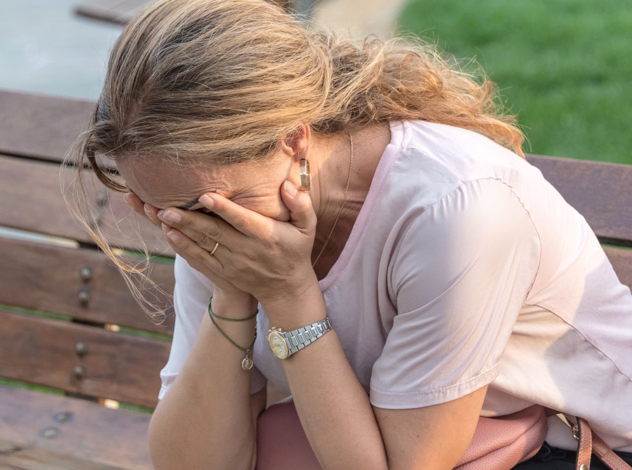 Płacenie babciom za opiekę nad wnukami wciąż wzbudza kontrowersje