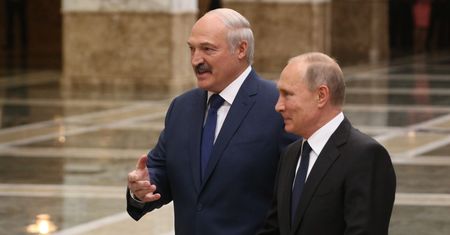 Łukaszenka "idealnie lawiruje". Białoruski dyktator "ograł" Putina
