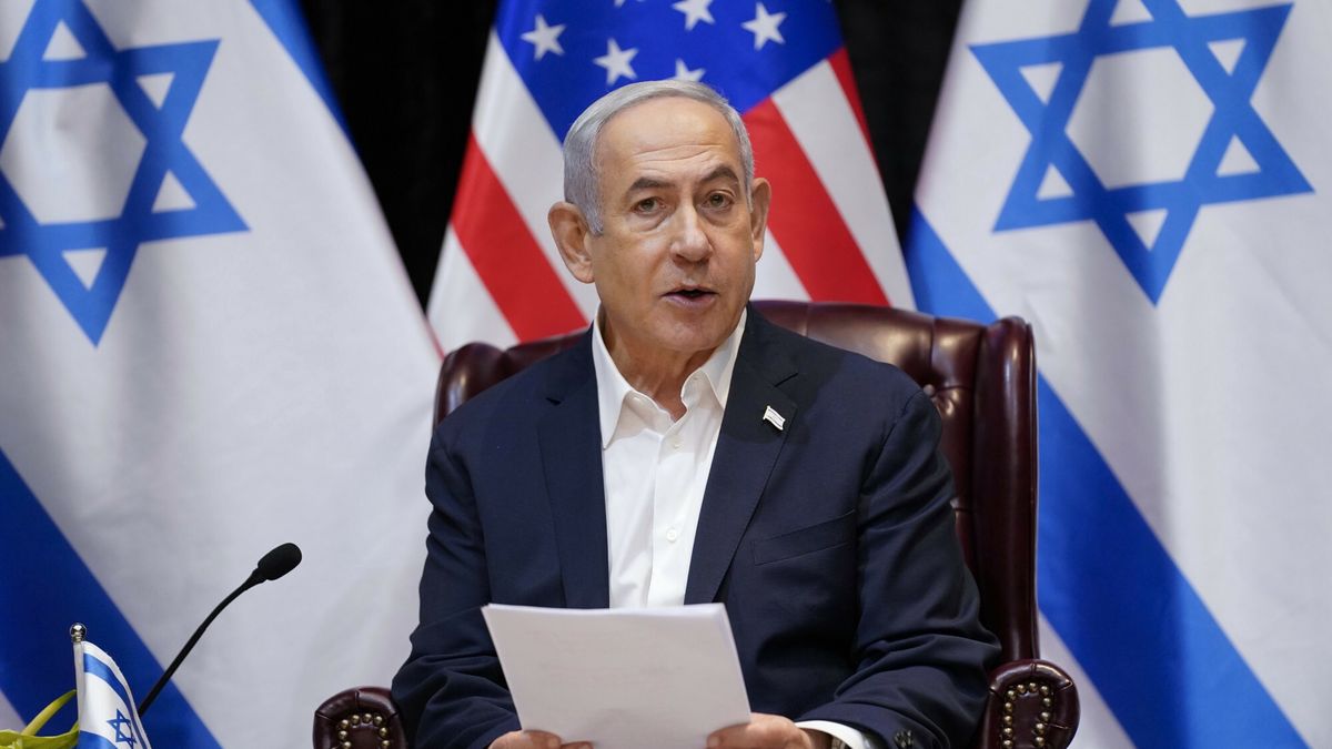 Prezydent Biden z wizyt? w Izraelu
Israeli Prime Minister Benjamin Netanyahu speaks as he and President Joe Biden participate in an expanded bilateral meeting with Israeli and U.S. government officials, Wednesday, Oct. 18, 2023, in Tel Aviv. (AP Photo/Evan Vucci)
Evan Vucci