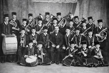Jak chłopi z Czerniejowa stworzyli własną orkiestrę. Niezwykła historia z 1906 roku