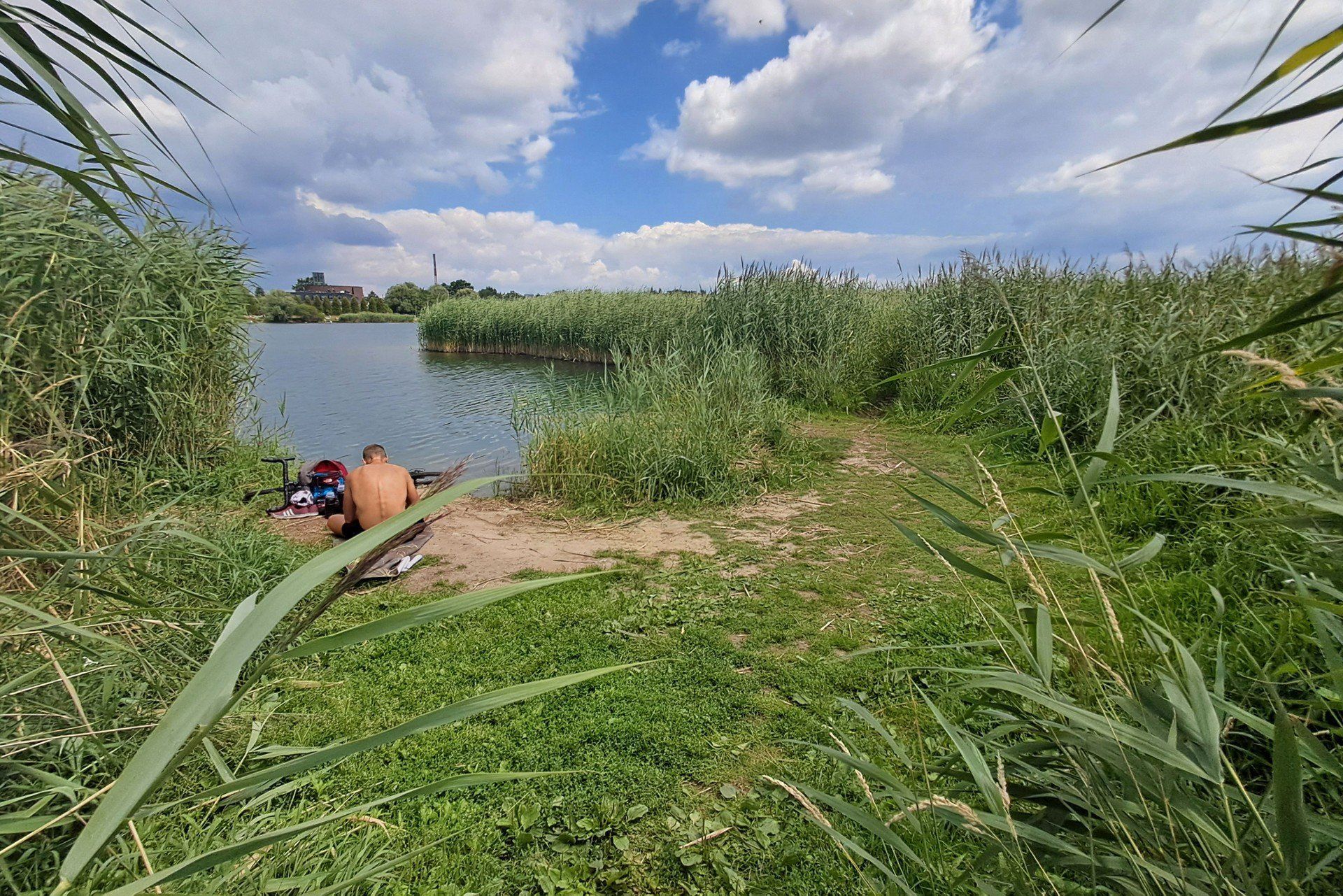 Plaża nudystów w Krakowie 