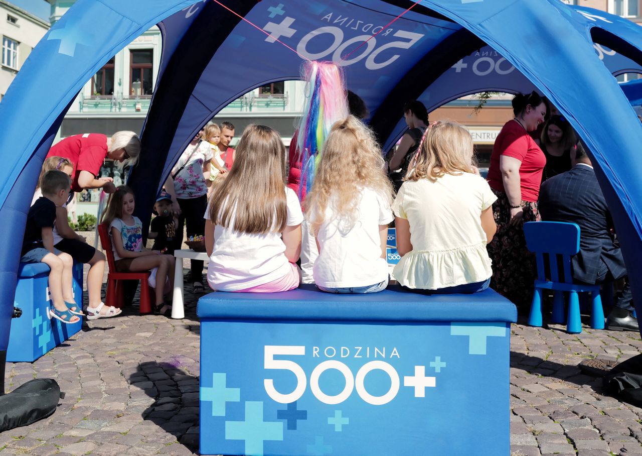 500+ powinno wzrosnąć do 600. Rodzice czują inflację w portfelu