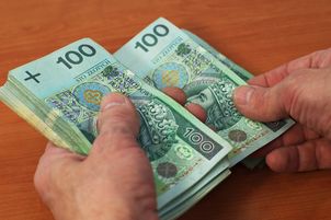 Emeryt wygrał w sądzie z ZUS. Ważny wyrok dla 200 tys. seniorów