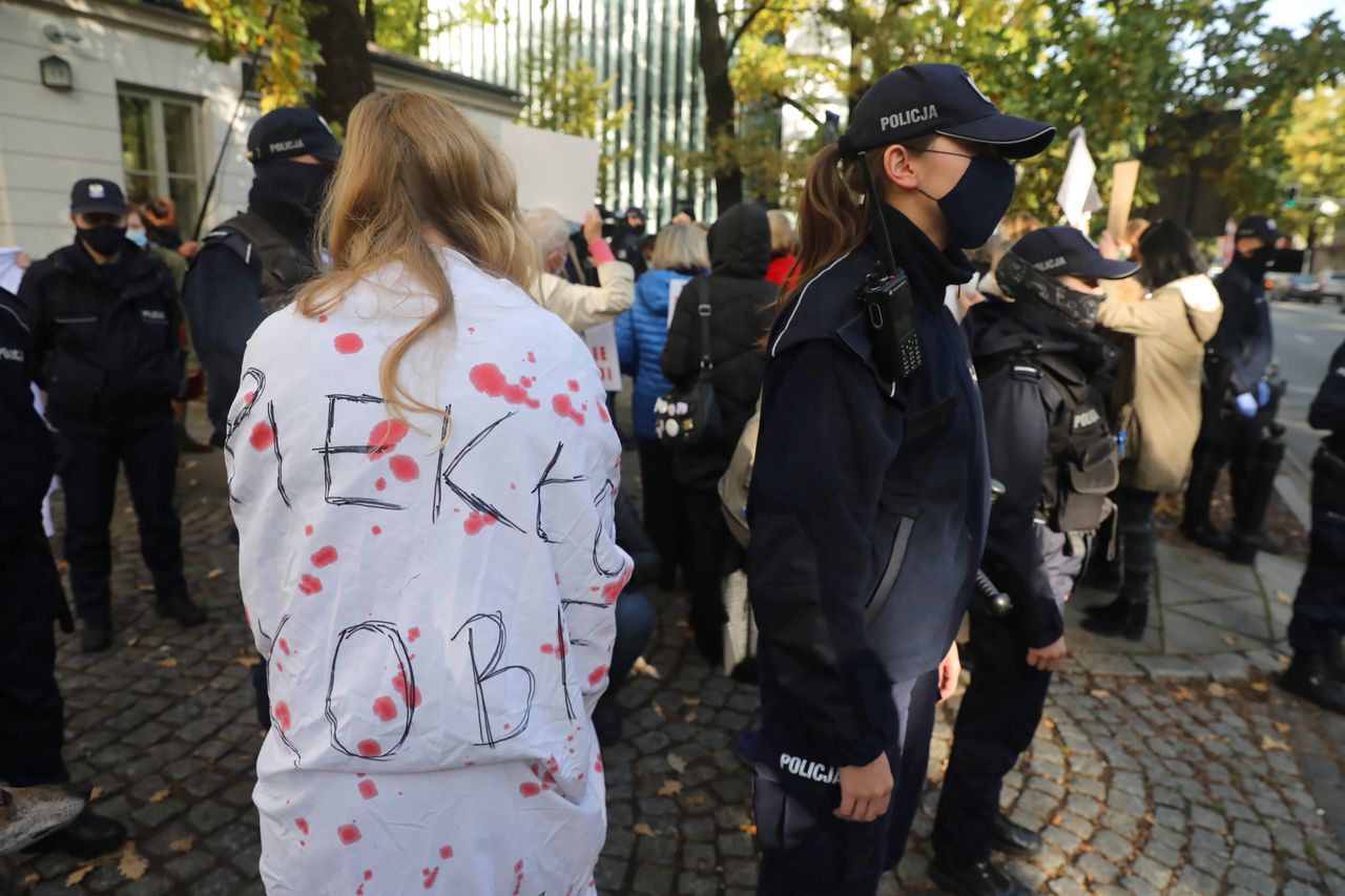 Aborcja z powodu wady płodu. Protest przed Trybunałem Konstytucyjnym