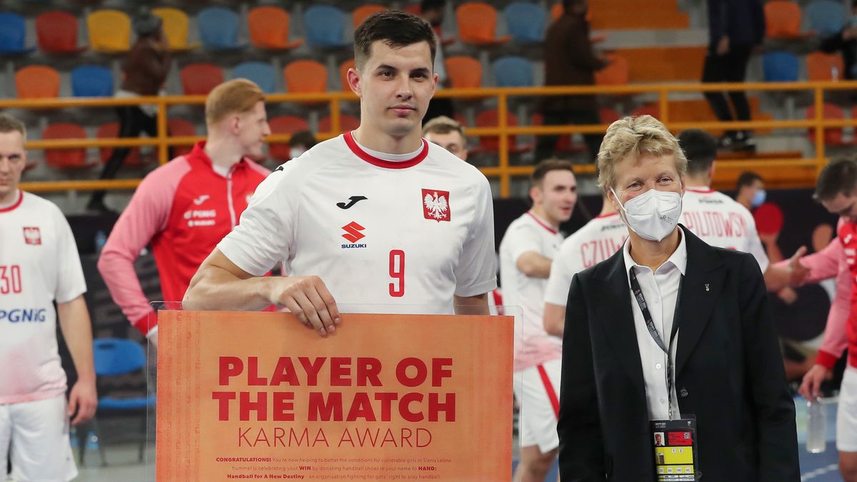 PAP/EPA / Khaled Elfiqi  / Na zdjęciu od lewej: Szymon Sićko