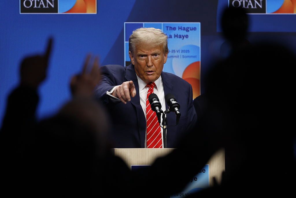 "Są wobec nas niewyobrażalnie źli". Trump uderza w UE