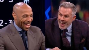 Sceny w studiu podczas Ligi Mistrzów. Nagle wykonał taki telefon