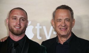 Syn Toma Hanksa w podróżnym chaosie. Paszportowy dramat celebryty