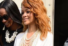 Rihanna w przezroczystej bluzce na salonach!