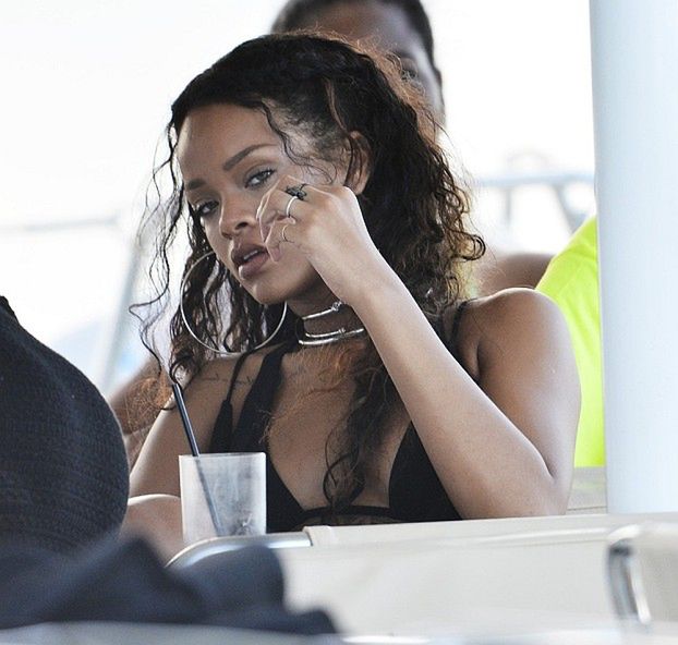 Rihanna wystąpi w nowym Bondzie!