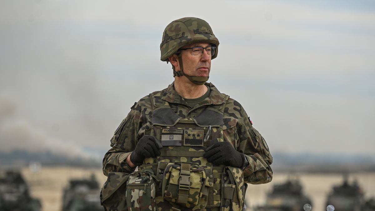 Generał Tomasz Piotrowski