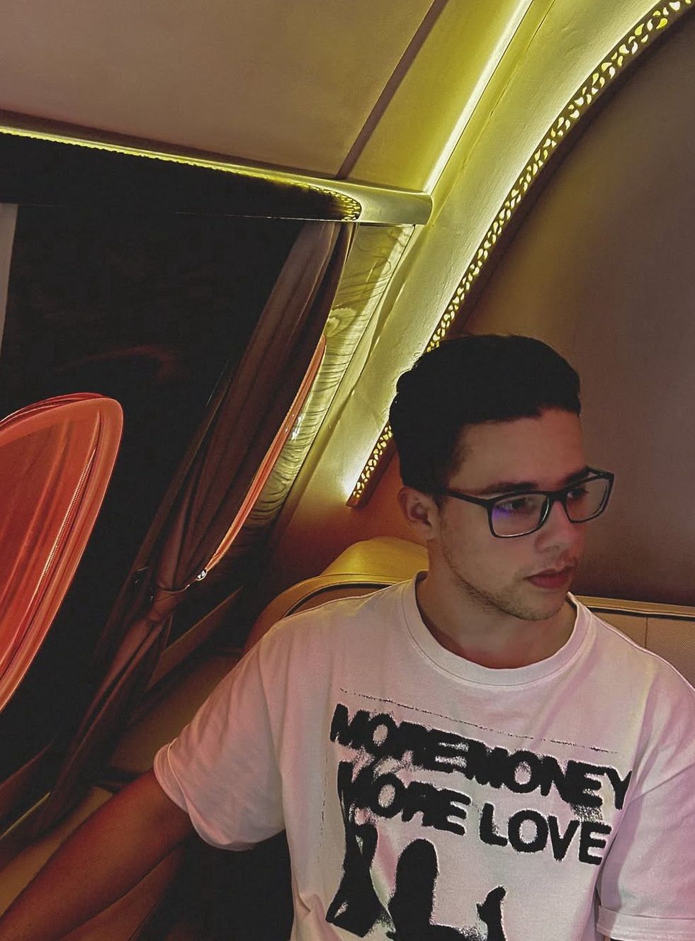 Allan Krupa świętuje urodziny