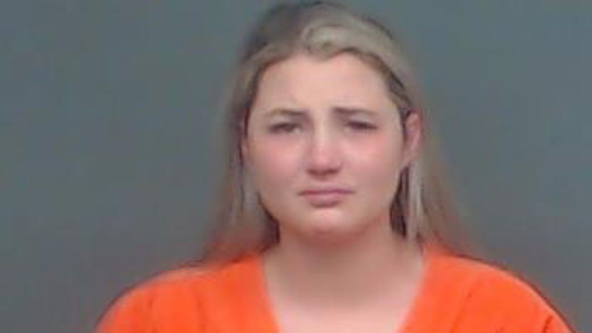 Ashlyn Faye Bell dopuściła się kontaktów intymnych z własnymi podopiecznymi 