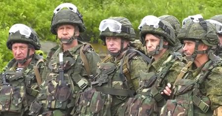 Putin wysyła do boju seniorów. "Geriatryczny batalion"