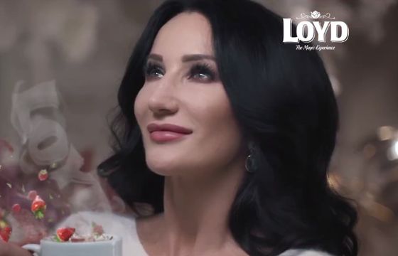 Justyna Steczkowska reklamuje herbatę Loyd „z nutą magii” (wideo)