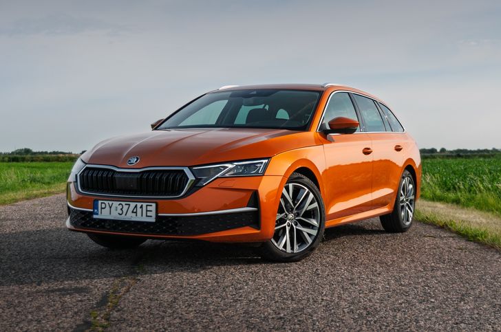 Škoda Octavia Hybrid w końcu z polskim cennikiem. Czy zagrozi Corolli?