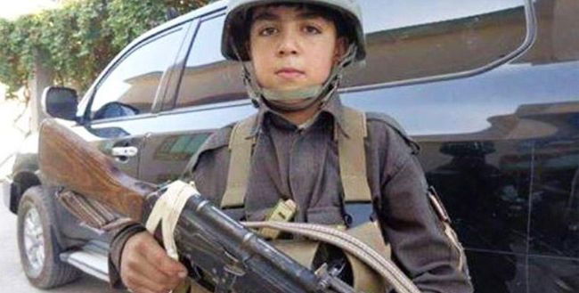 Wasil Ahmad - 10-latek z karabinem. Zginął w walce z talibami