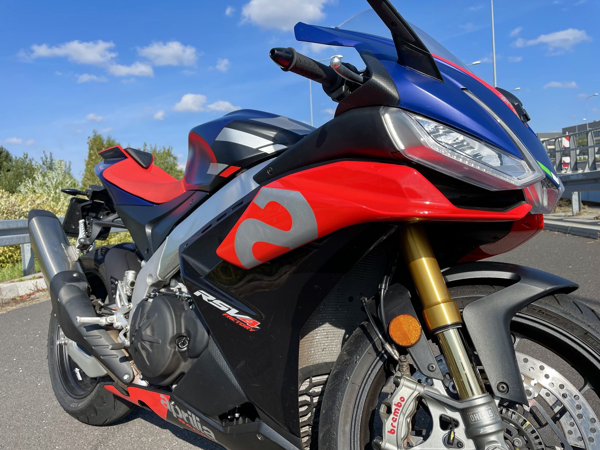 Aprilia RSV4 Factory
