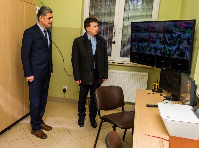 Um_Janik__1