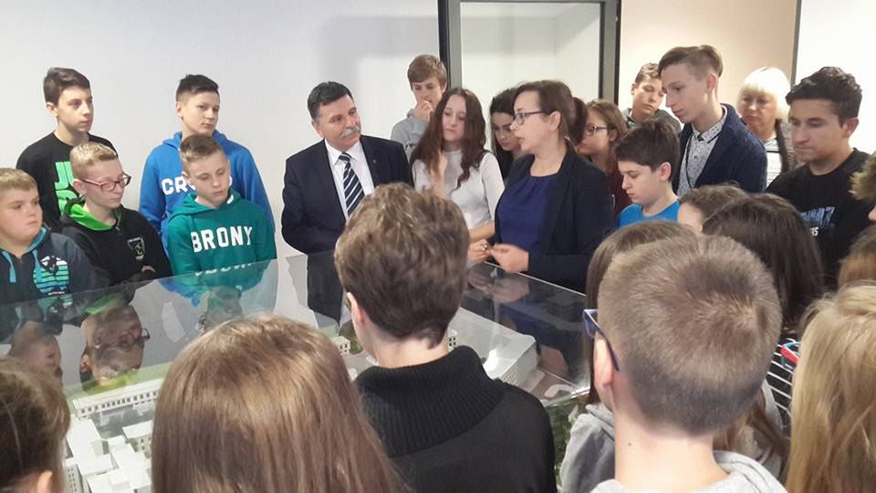 Młodzież z Zespołu Szkół Publicznych nr 2 odwiedziła Sejm