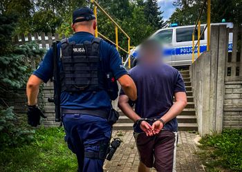 Siemiatycze: 43-latek zaatakował ojca nożem. Zadał kilka ciosów