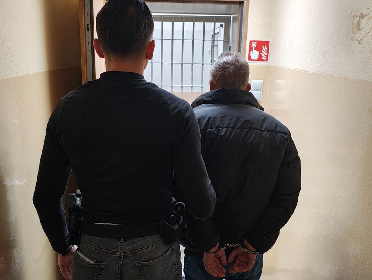 Bądków: Nie zatrzymał się do kontroli. Był poszukiwany