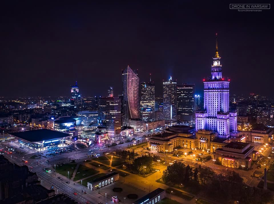 Warszawa z lotu ptaka wygląda przepięknie. Poznajcie wizję Drone in Warsaw 2