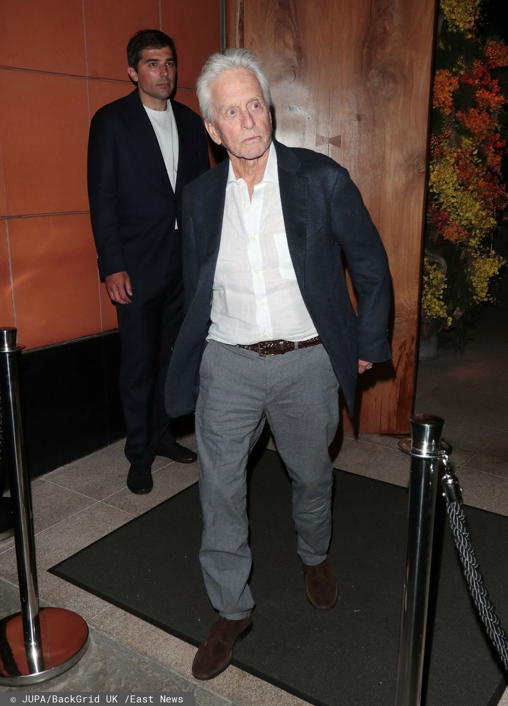 Michael Douglas na kolacji z Catherine Zetą-Jones