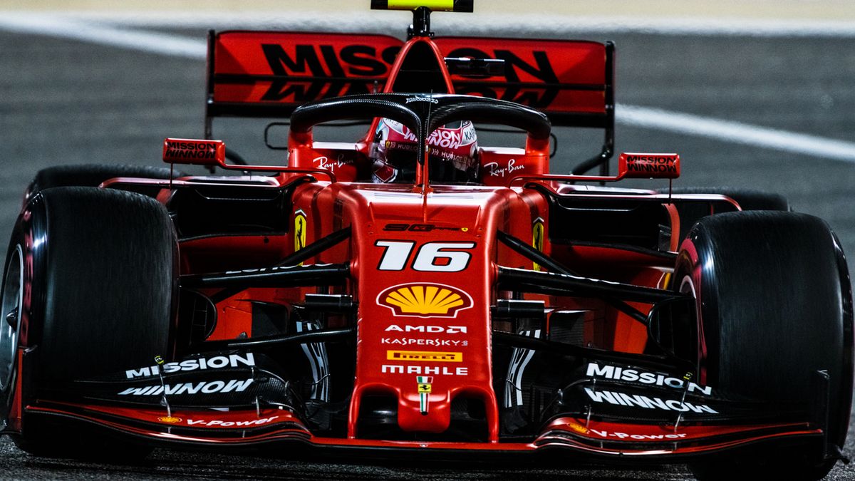 Zdjęcie okładkowe artykułu: Materiały prasowe / Ferrari / Na zdjęciu: Charles Leclerc na torze w Bahrajnie