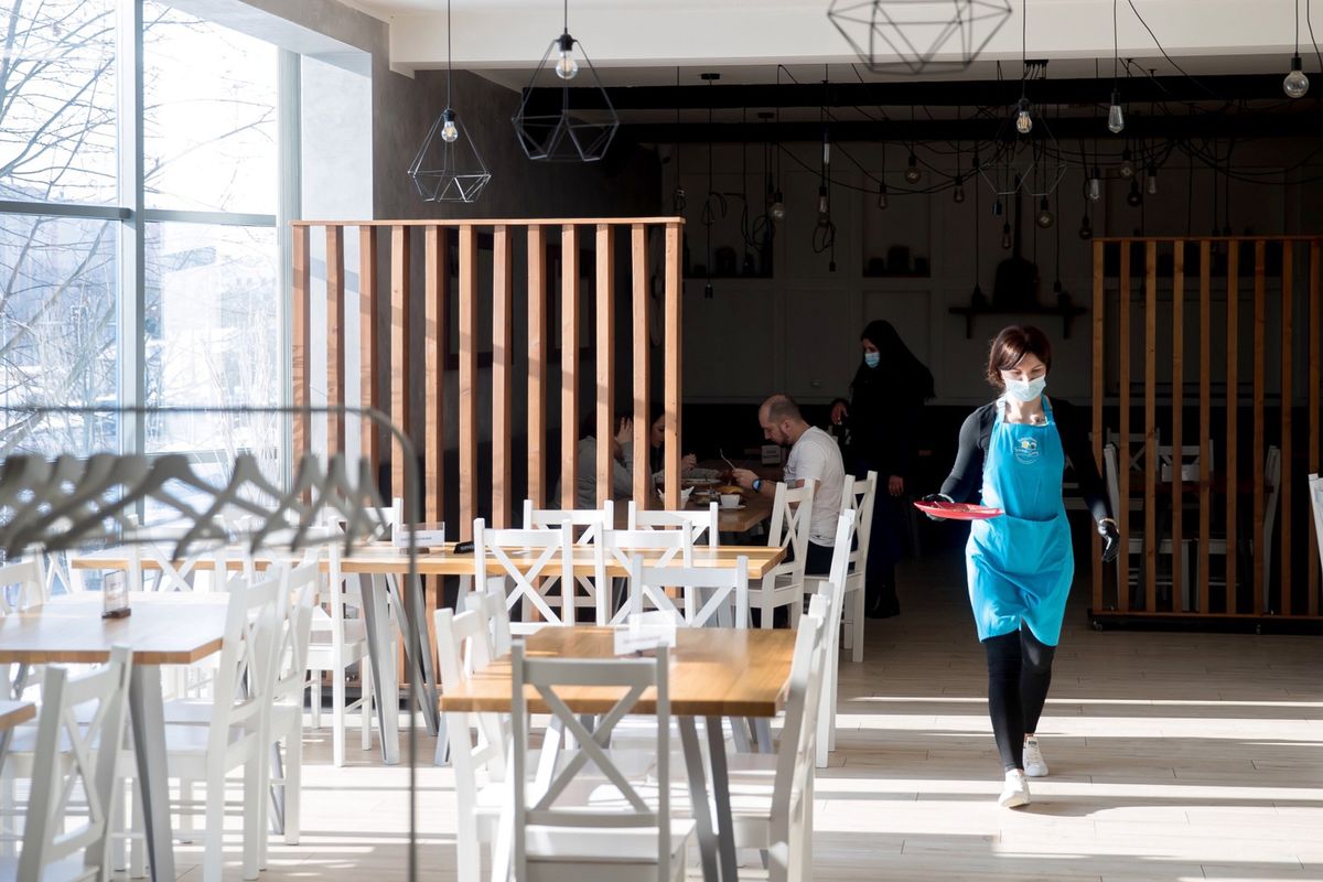 Restauracja Wesołe Gary w Krakowie otwarta mimo lockdownu