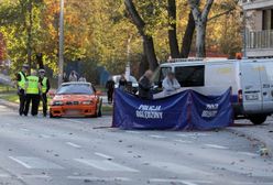 Tragiczny wypadek w Warszawie. Kierowca wjechał w mężczyznę i dziecko
