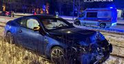 Warszawa: Pijany i bez uprawnień kierowca rozbił BMW M4 na Woli