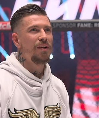 Stało się! Jakub Kosecki wejdzie do oktagonu. Wiadomo kiedy i z kim