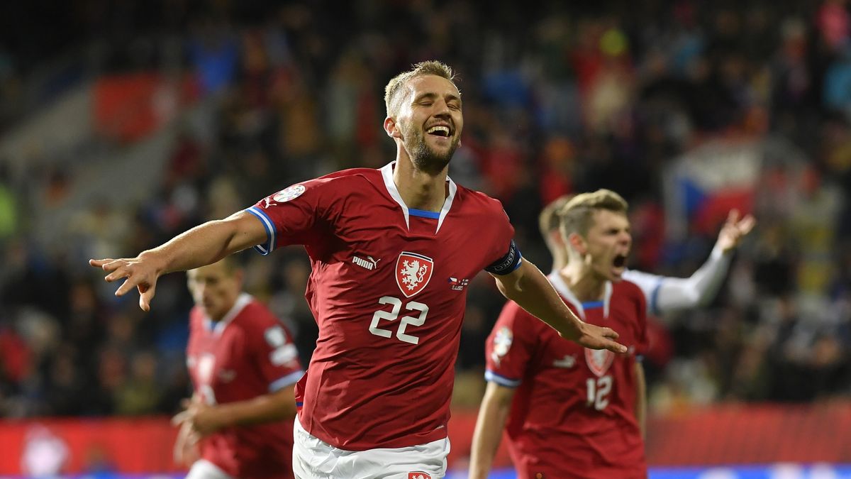 PAP/EPA / Miroslav Chaloupka / Na zdjęciu: Tomas Soucek świętuje gola w meczu z Wyspami Owczymi