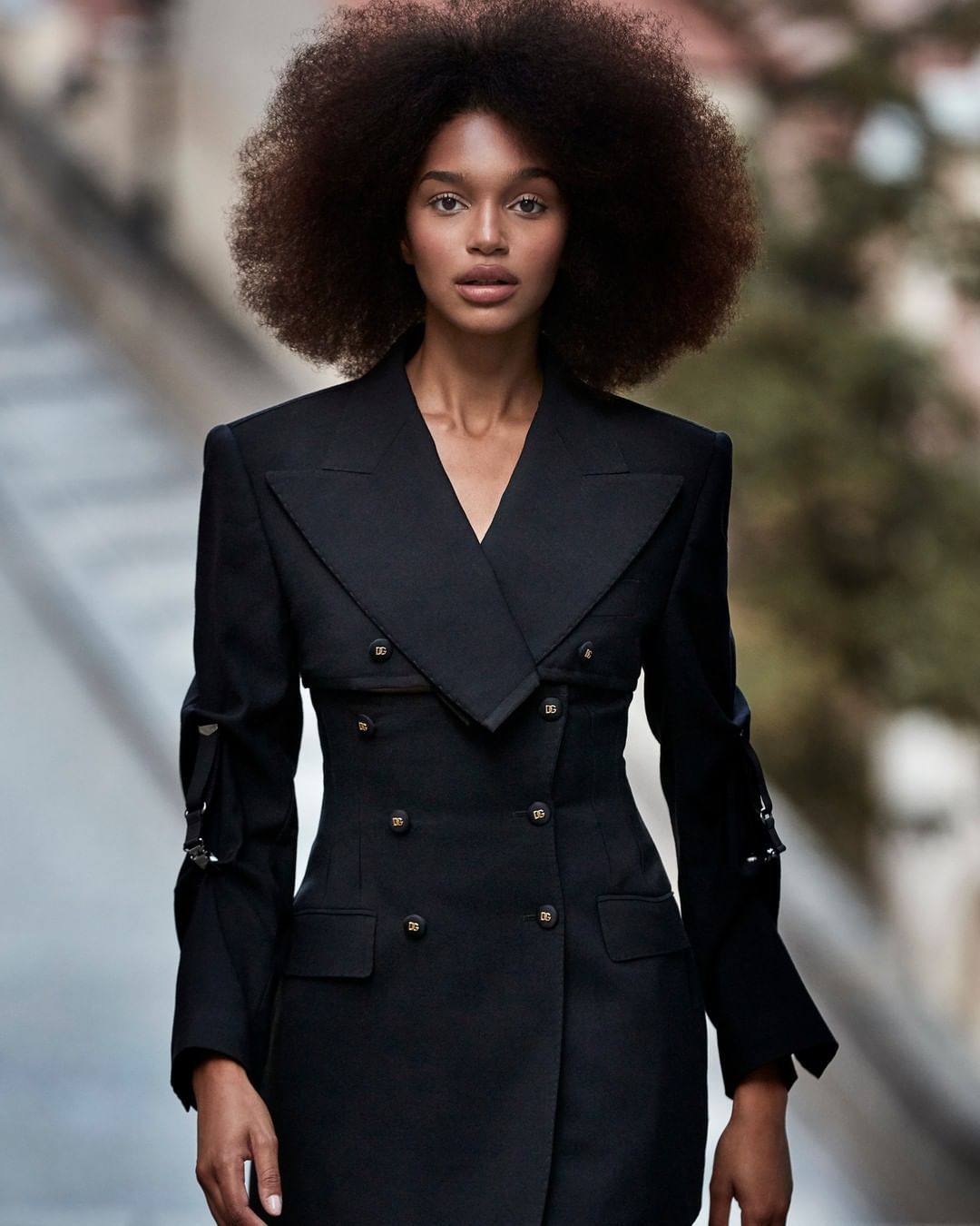 Top Model 10 - Nicole Akonchong