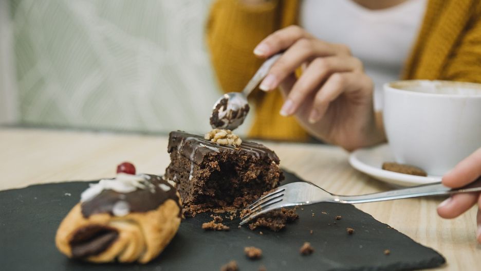 Cukier działa na mózg niczym narkotyk i uzależnia