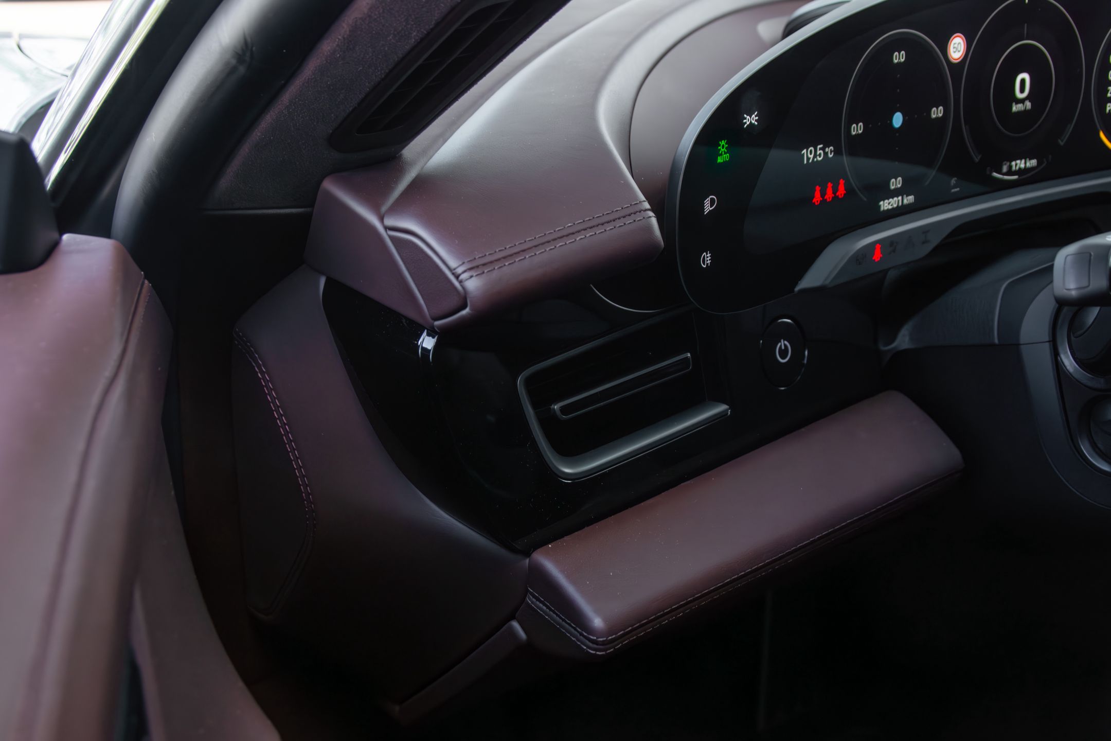 Porsche Taycan Turbo S Sport Turismo