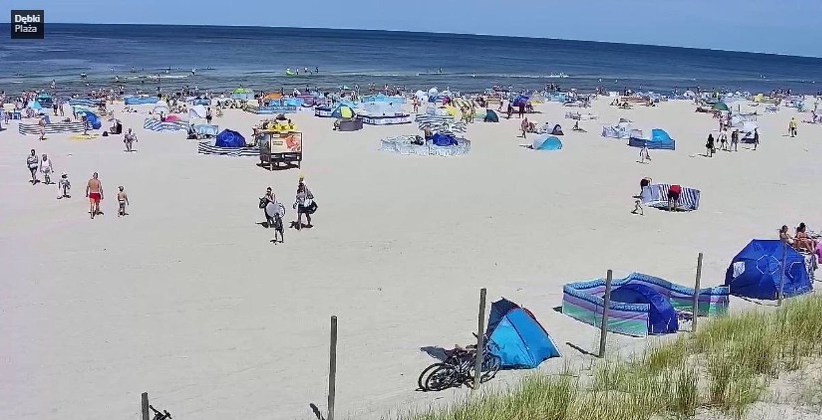 bałtyk, plaża, wakacje, morze bałtyckie Na wypoczynek wybierają polskie morze. Wyhaczyliśmy super miejscówę