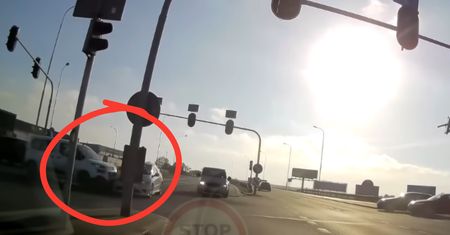 Nie działały światła. Mrożące w żyłach nagranie z okolic Łodzi