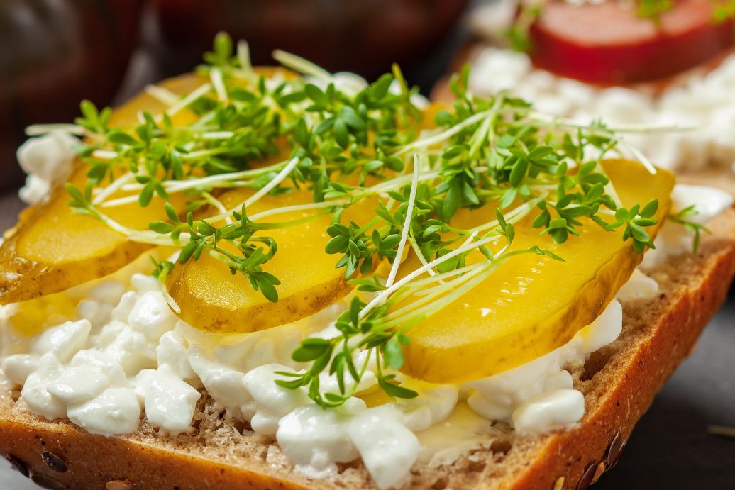 Do czego można dodawać rzeżuchę? Niektórzy traktują ją tylko jak ozdobę stołu, a to błąd