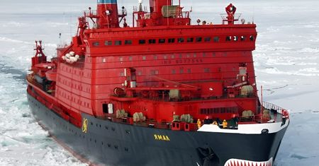 Wojna lodołamaczy. Wyścig atomowych gigantów po skarby Arktyki