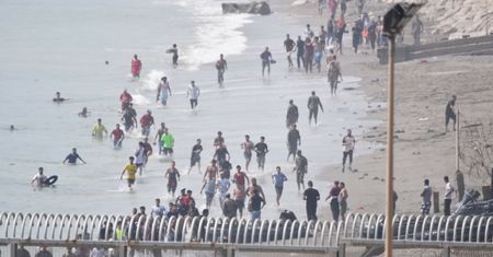 Alarm w Ceucie ws. migrantów. "Jesteśmy o krok od paraliżu"