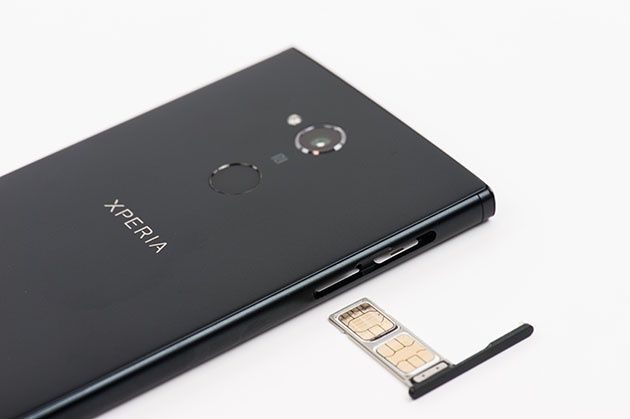 Sony Xperia XA2 Ultra - dial SIM i miejsce dla karty pamięci microSD